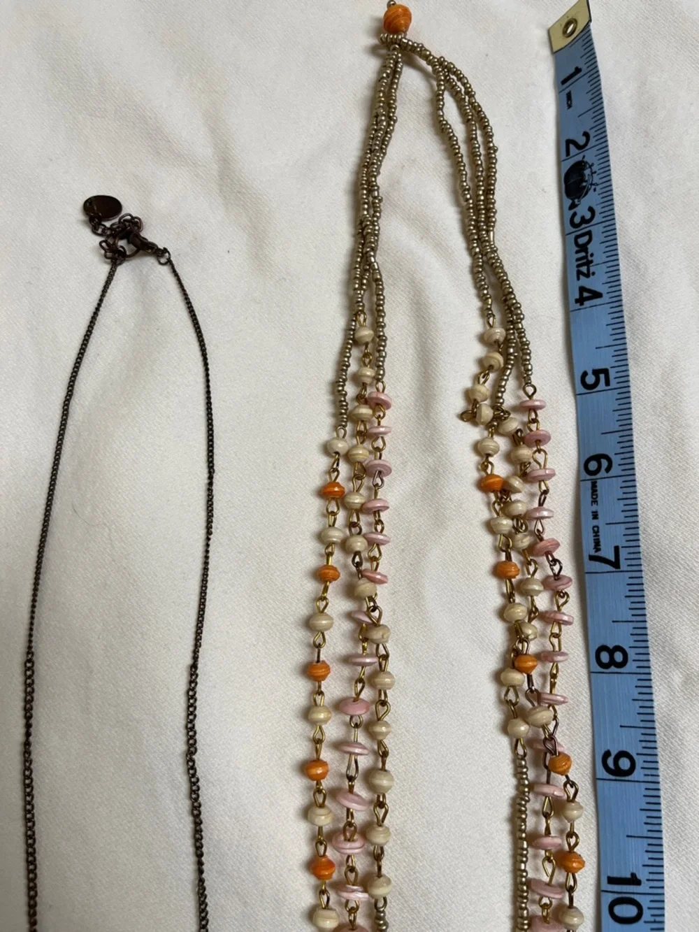 Bundle of necklaces - Picture 2 of 7